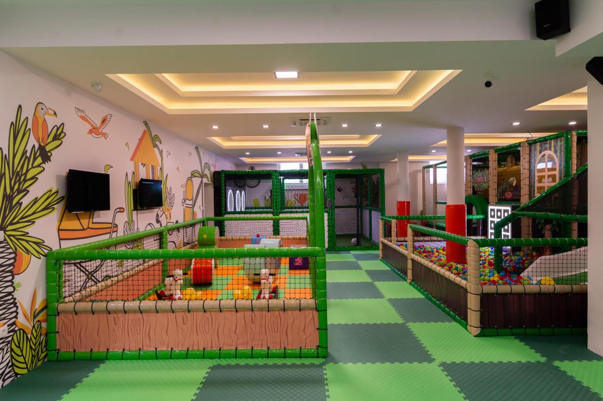 Hotel Nest Bijeljina Dış mekan fotoğraf