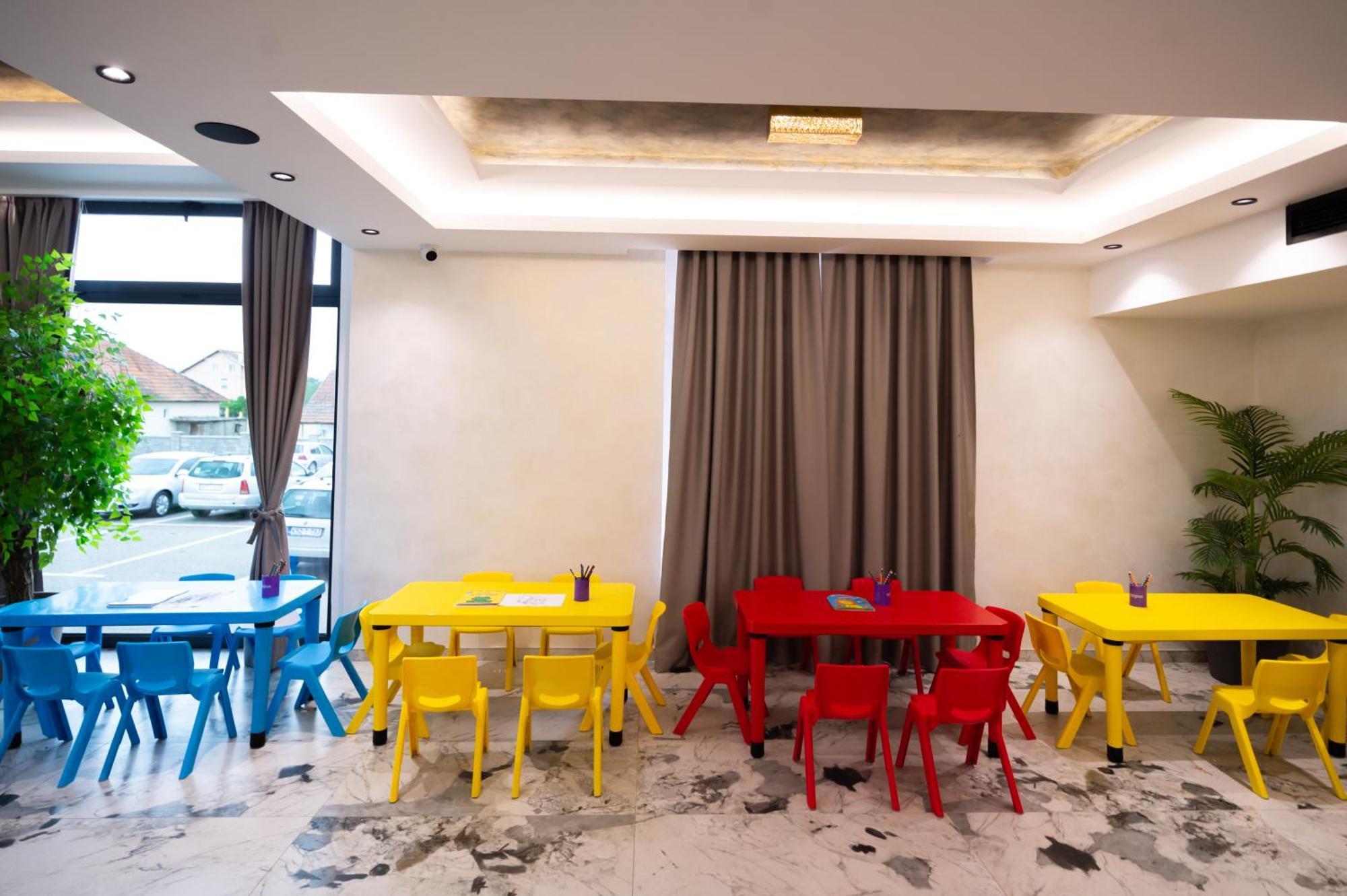 Hotel Nest Bijeljina Dış mekan fotoğraf